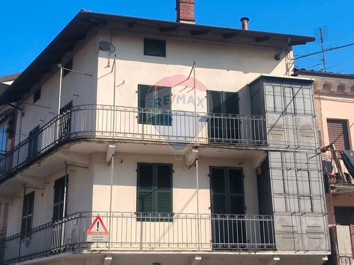 Appartamento con 6 locali in vendita in Via Papa Giovanni XXIII, Centro, Giaveno