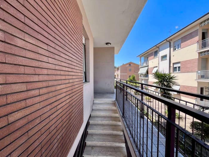 Appartamento con 6 locali in vendita in Via Francia, Giardini Fausto Coppi, Jesi