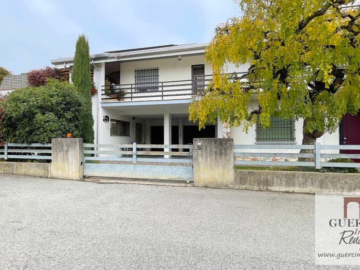 Casa con 6 locali in vendita in Via Guido Mazzoni, Scortichino, Bondeno