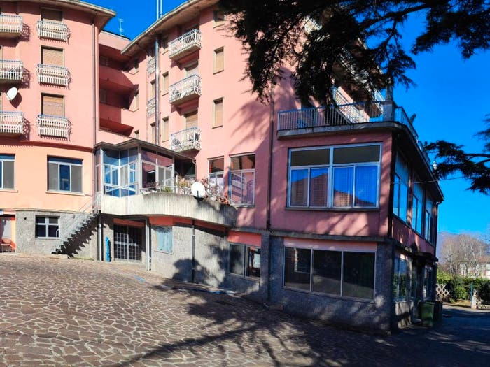 Casa con 6 locali in vendita in Via Nazionale, Spinone al Lago