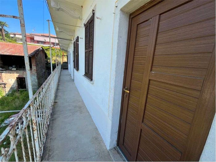 Casa con 6 locali in vendita in via Giordano Bruno, Centro, Borgo Ticino