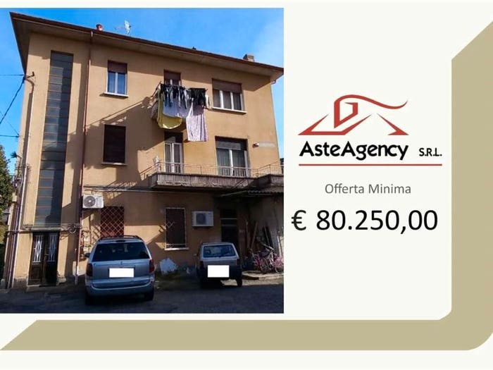 Appartamento con 6 locali in vendita in Via morazzone, Centro, Gazzada Schianno
