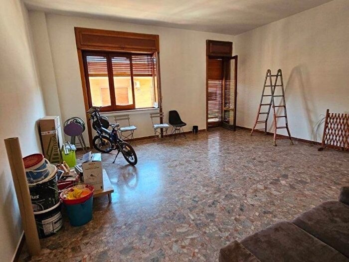 Appartamento con 6 locali in vendita in Via Caduti sul Lavoro, Corso Trieste, Caserta