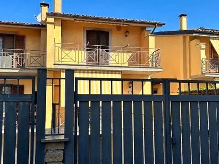 Casa con 6 locali in vendita in Località Caio No Number, Barbarano Romano