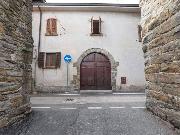 Casa con 6 locali in vendita in via castelfidardo, Centro, Mapello