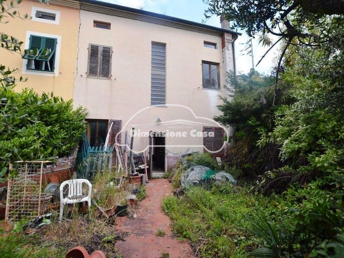 Casa con 6 locali in vendita in Via Pesciatina, Tempagnano Picciorana, Lucca