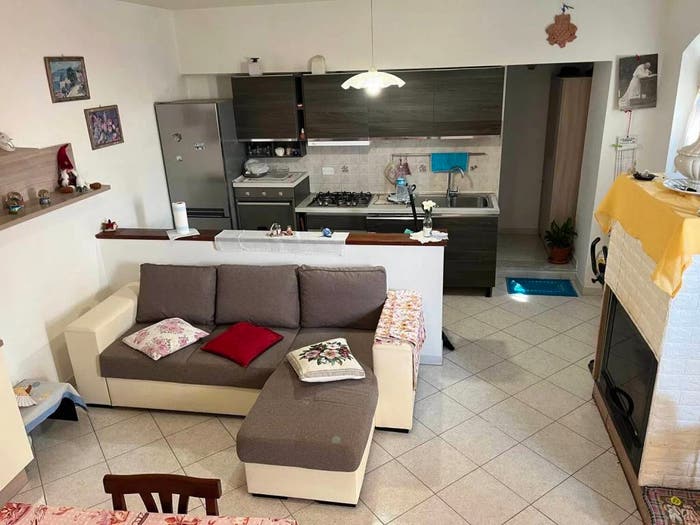 Casa con 6 locali in vendita in Zona Collinare Cerreto Sant'Eustachio, Montignoso