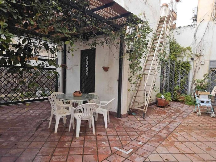 Casa trilocale in vendita in Via Re Martino, Rotolo, Catania
