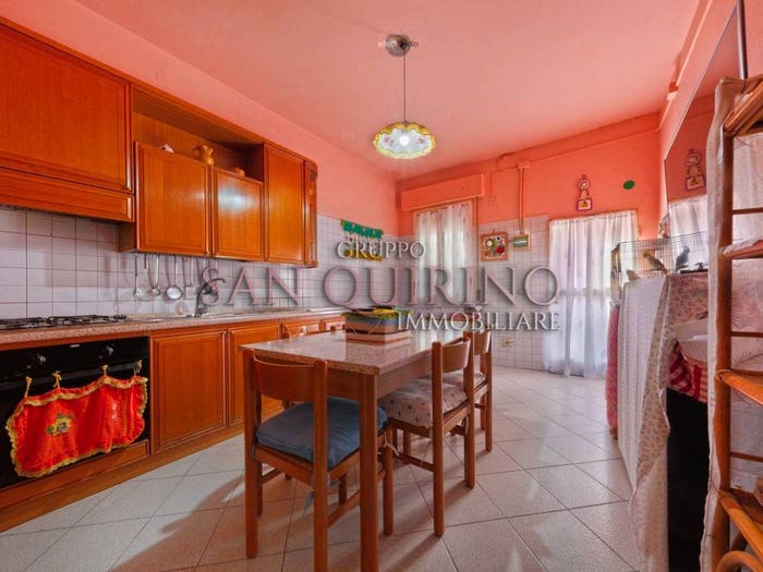 Casa trilocale in vendita in VIA GAVELLO, Centro, Novi di Modena
