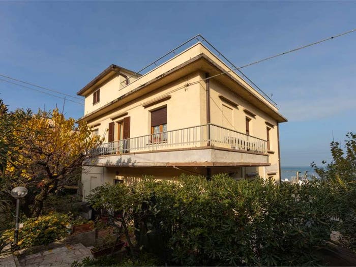 Casa con 6 locali in vendita in Via Alfredo Panzini, Palombina Nuova, Ancona