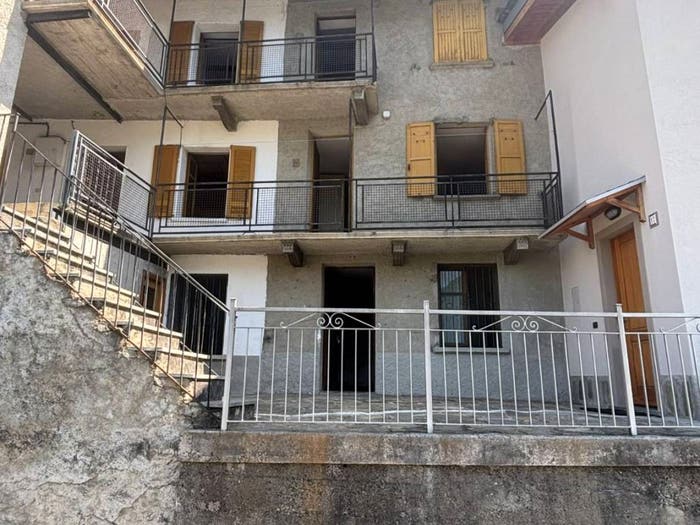 Casa con 6 locali in vendita in Località Valle, Morbegno