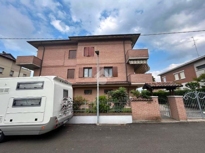 Casa quadrilocale in vendita in Via Monte Sabotino, Centro, Formigine