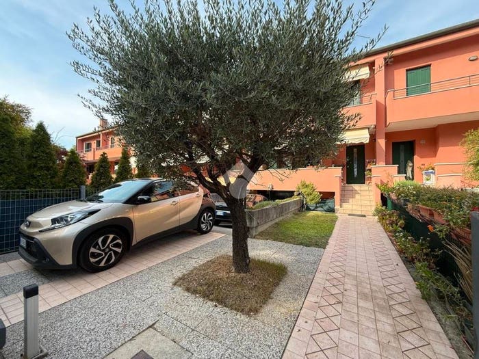 Casa con 5 locali in vendita in via Diaz, Centro, Salzano