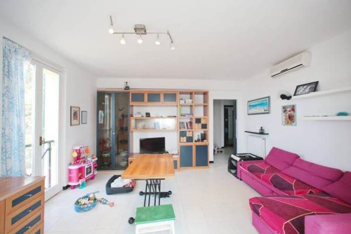 Appartamento trilocale in vendita in Via delle Campanule, Quarto, Genova