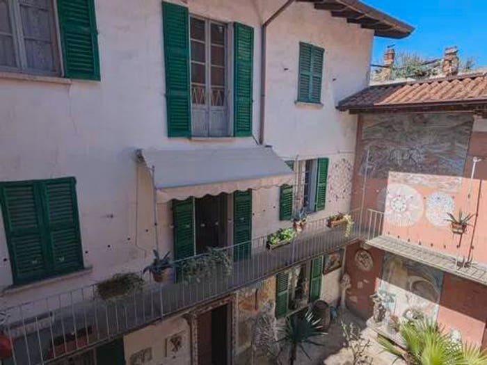 Casa con 6 locali in vendita in Vicolo San Carlo, Centro, Luino