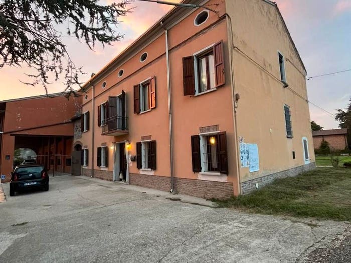 Casa con 6 locali in vendita in San Benedetto Po