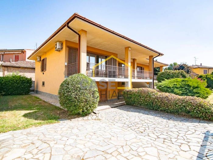Casa quadrilocale in vendita in Via Luigi Daccò, Centro, Marcignago