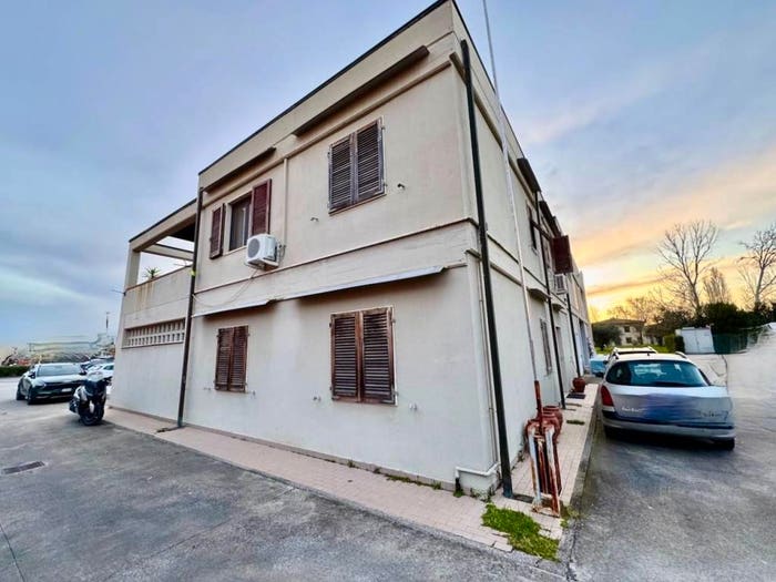 Casa con 6 locali in vendita in Via Alberello, Riglione Oratoio, Pisa