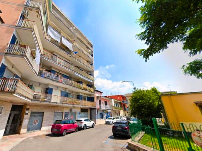 Appartamento con 6 locali in vendita in Via Maria Montessori, Centro, Acerra