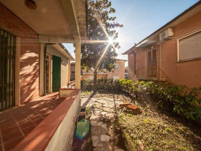 Appartamento trilocale in vendita in Iv Novembre, Massarosa Paese, Massarosa
