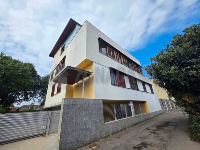 Appartamento trilocale in vendita in Via Tommaso Grossi, Centro, Busto Garolfo