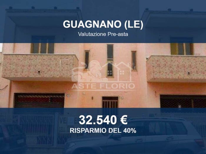 Appartamento con 6 locali in vendita in Via V Veneto, Centro, Guagnano