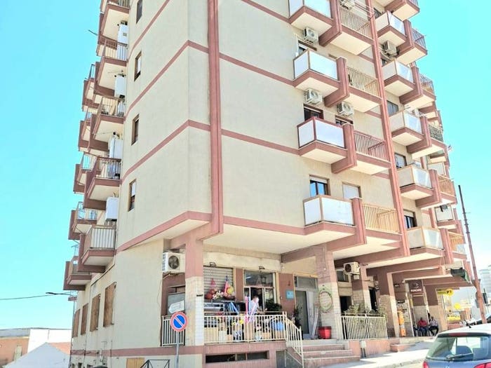 Appartamento con 5 locali in vendita in Via Grottaglie, Montemesola