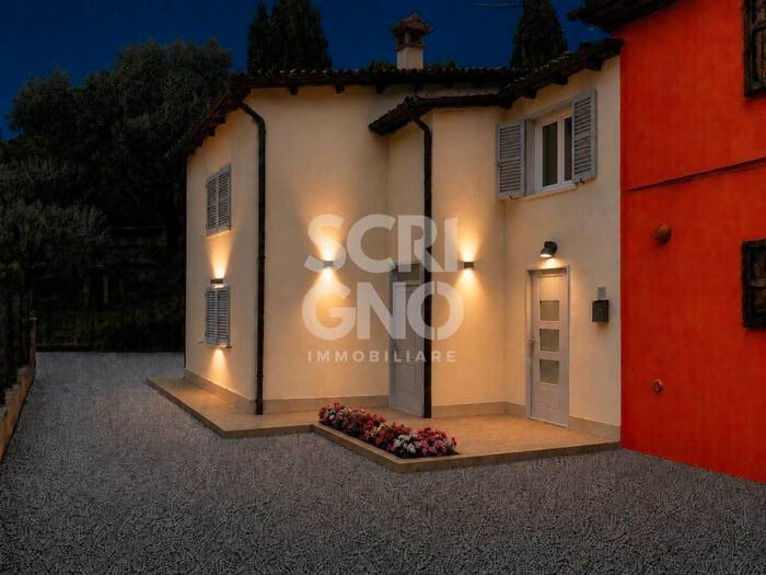Casa con 6 locali in vendita in Via Fontemorana, Bacchereto, Carmignano