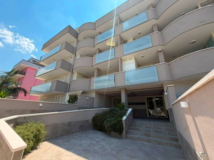 Appartamento trilocale in vendita in Via Montella, Centro, Maddaloni