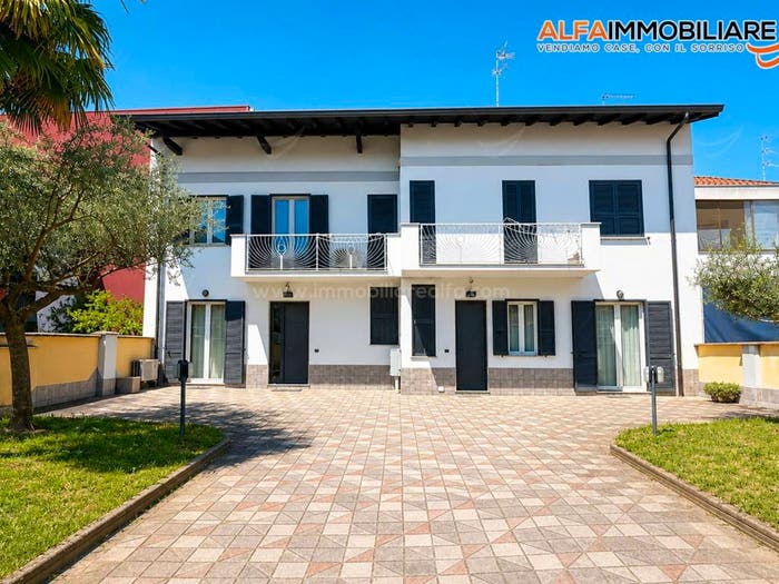 Casa con 6 locali in vendita in Via Riotta, Sant'Agabio, Novara