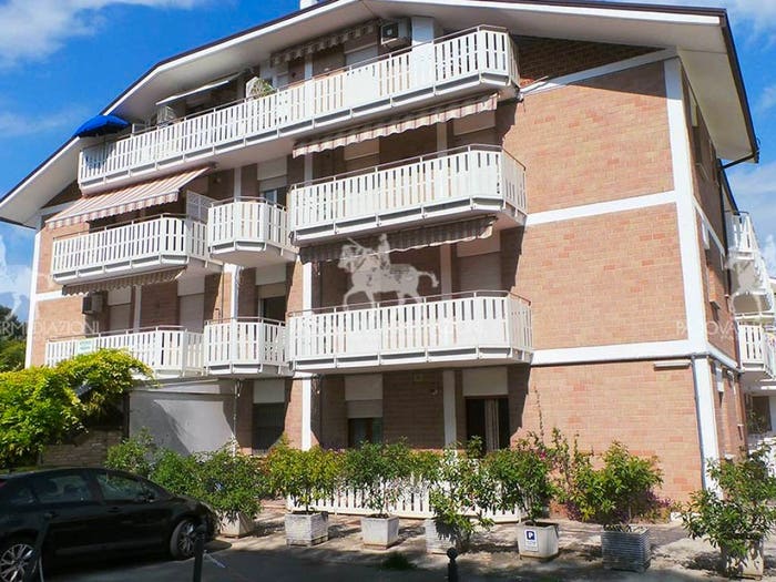 Casa quadrilocale in vendita in Via Vettore Pisani, Pineta, Jesolo