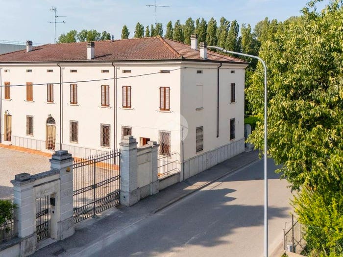 Casa trilocale in vendita in Via Della Repubblica, Centro, Castellucchio