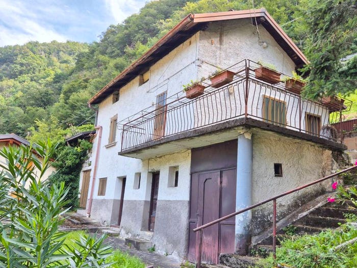 Casa quadrilocale in vendita in Cedegolo