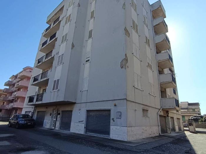 Appartamento quadrilocale in vendita in Via Figurella, Catona Villa San Giuseppe, Reggio Calabria