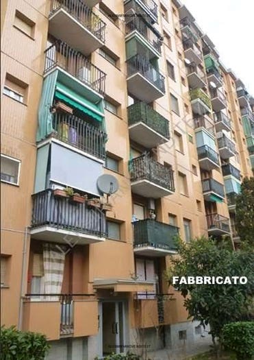 Appartamento trilocale in vendita in Via Eugenio Curiel, Corsico