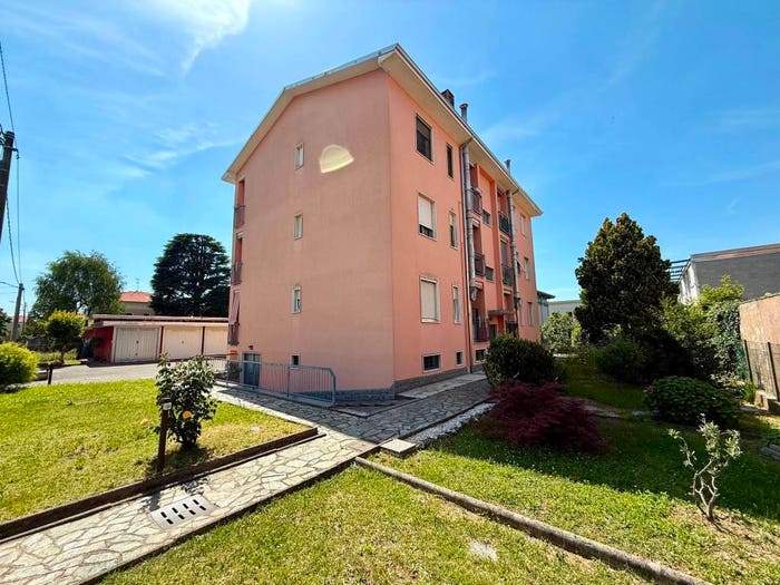 Appartamento trilocale in vendita in Via Palestrina, Gerenzano