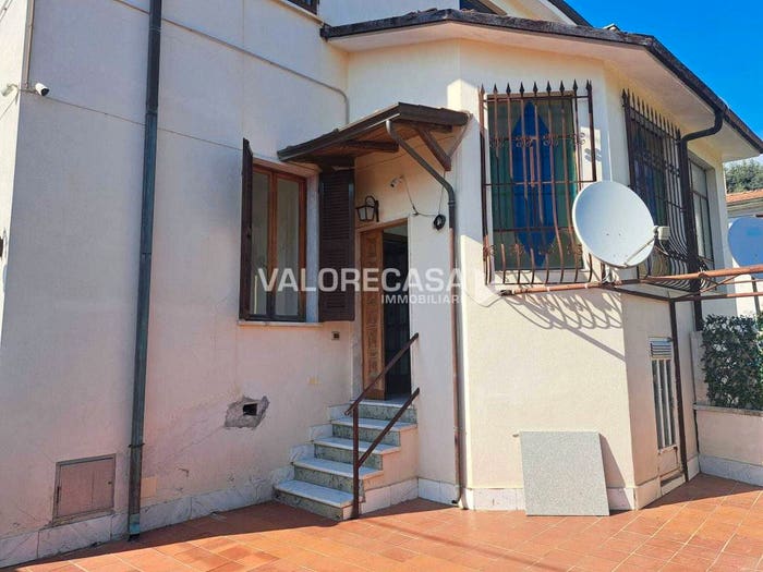Casa quadrilocale in vendita in Stadio Sant'Antonio Marasio, Carrara