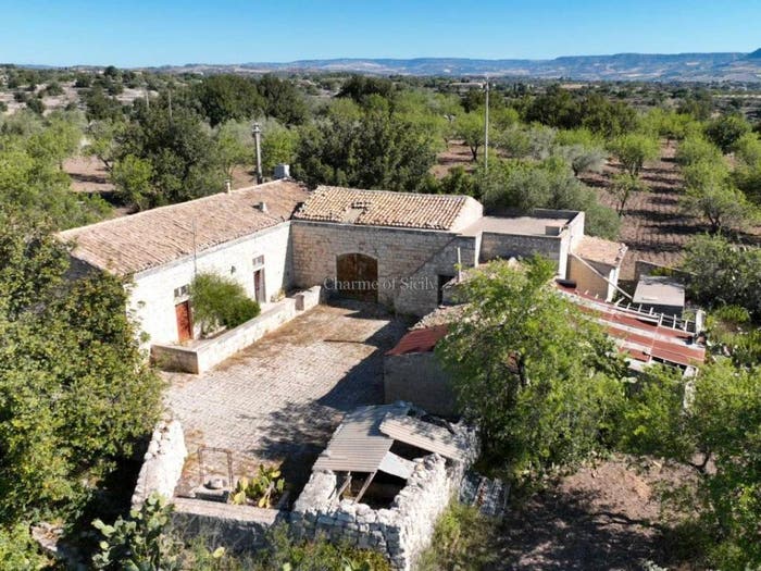 Casa quadrilocale in vendita in CDA MARGIONE, Campanella Gianforma, Modica