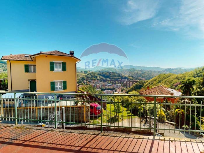 Casa con 6 locali in vendita in Via Marseno, Ceranesi