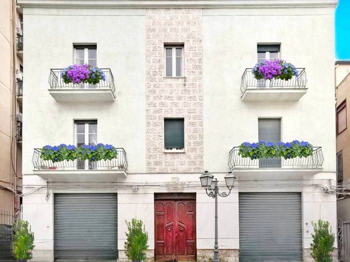 Casa con 6 locali in vendita in Via Capitano Giovaani Ippolito, Canicattì