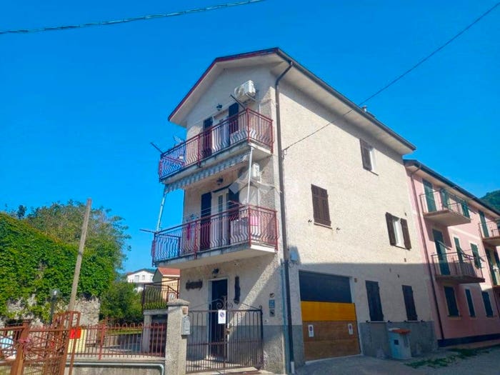 Casa quadrilocale in vendita in Via Domenico Cuneo, Calvari, San Colombano Certenoli