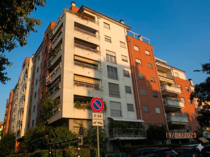 Appartamento con 6 locali in vendita in Via Carlo Perini, Quarto Oggiaro, Milano