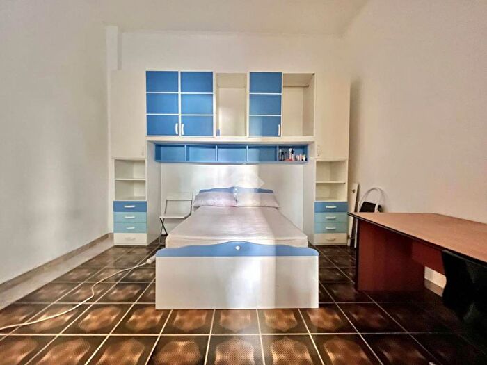 Appartamento quadrilocale in vendita in Via dei Tribunali, Tribunali, Napoli
