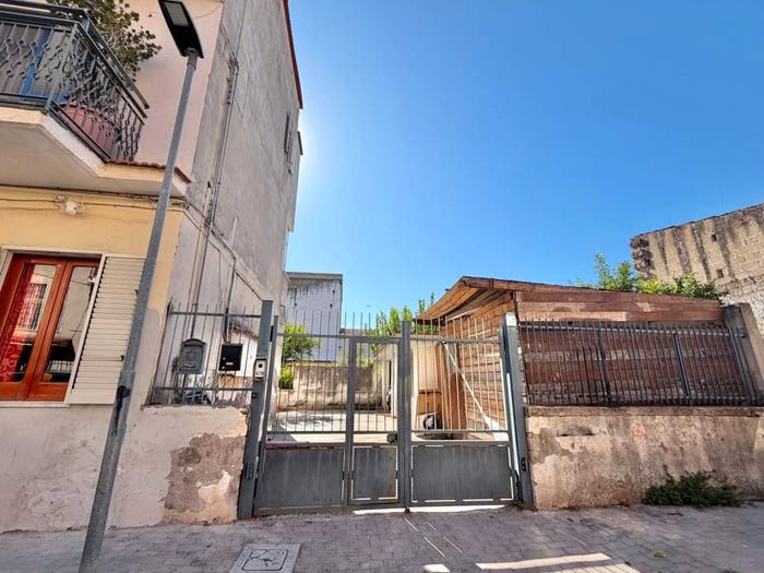 Appartamento quadrilocale in vendita in Via Alessandro Volta, Centro, Acerra