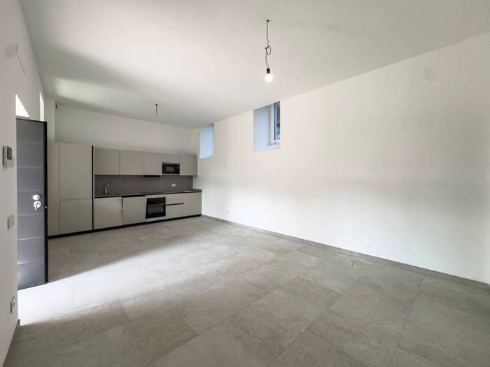 Appartamento bilocale in vendita in Via San Pietro, Centro, Cantello