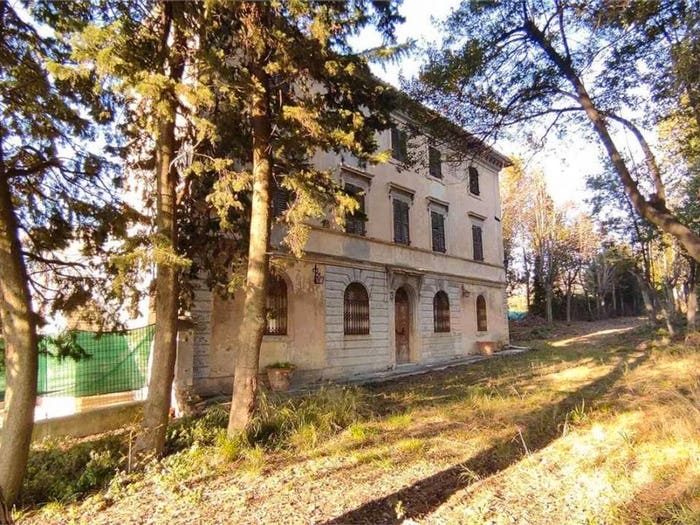 Casa con 6 locali in vendita in Via Angeli Di Varano SNC, Varano, Ancona