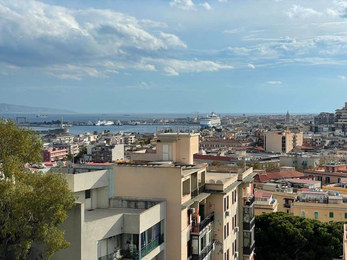 Appartamento con 5 locali in vendita in Viale Regina Elena, Giostra, Messina