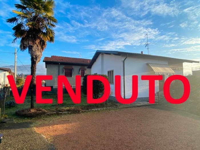 Casa trilocale in vendita in Via Fornace, Bardello con Malgesso e Bregano