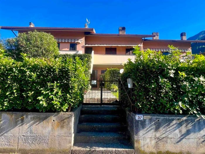 Appartamento con 6 locali in vendita in Via Laghetto A, Colico Piano, Colico