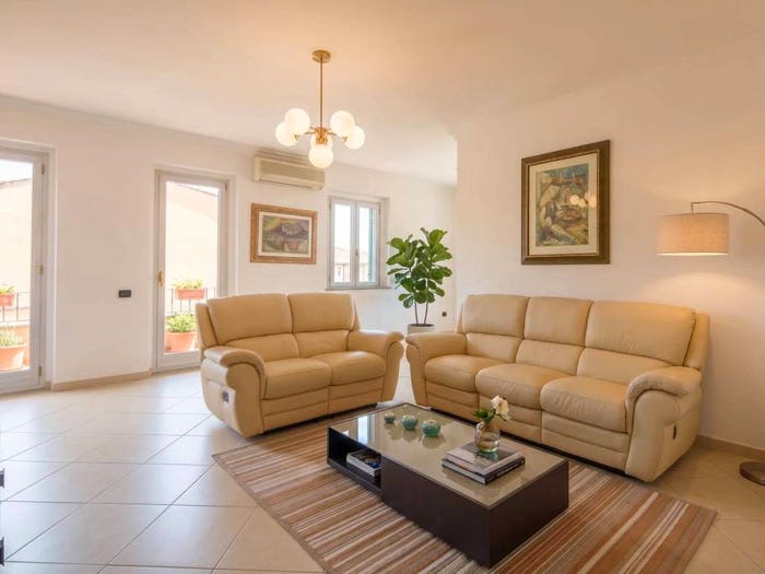 Appartamento trilocale in vendita in Via Copernico, Isticadeddu Gregorio, Olbia